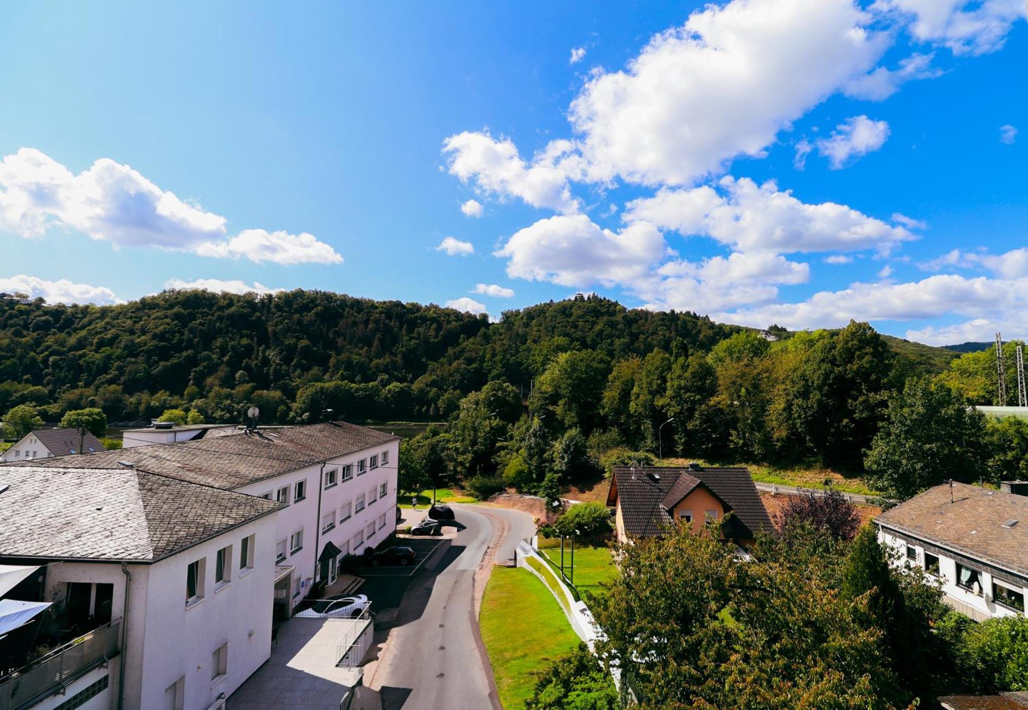 Moderne Fewo Sky Netflix Terrasse Burgblick Boxspringbett Waschtrockner Bullay Extérieur photo